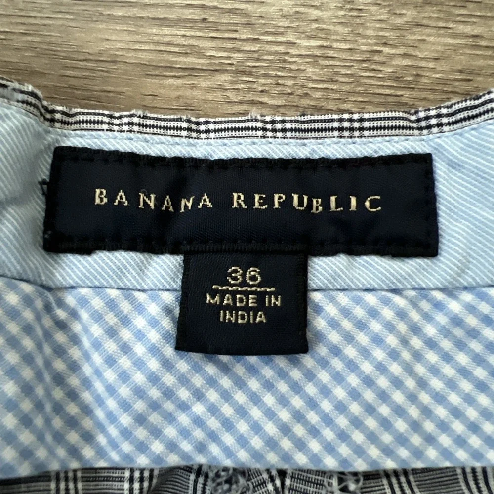 Banana Republic Classic Fit Shorts Mens 36 Gray Plaid 10